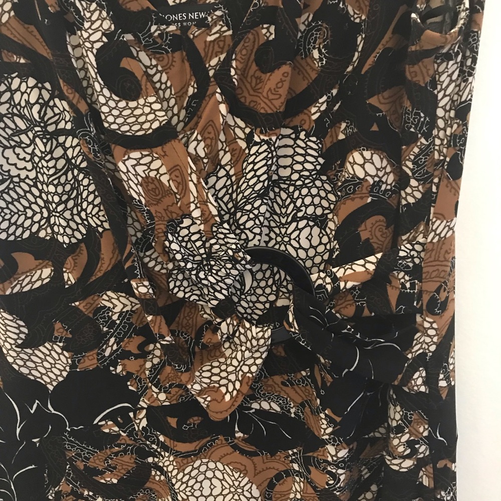 Dress - Picture 2 of 5